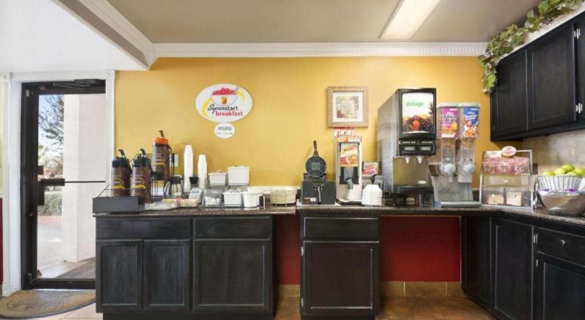 Super 8 By Wyndham Baton Rouge/I-12 Hotel Luaran gambar
